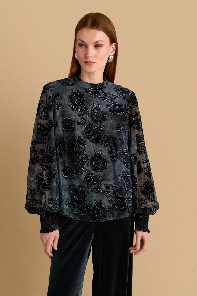 A.L.C CANYON selling METALLIC DEVOR'E VELVET V-NECK BLACK TOP SIZE 2- $450