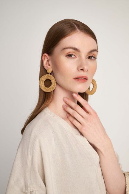 Textured hoop earrings - Natural
