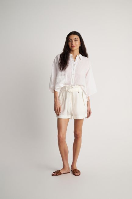 High-rise monochrome bermuda shorts - White